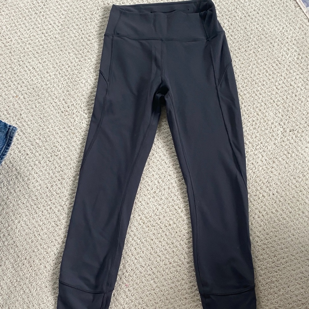Lululemon Movement 25” gray leggings, size 6
